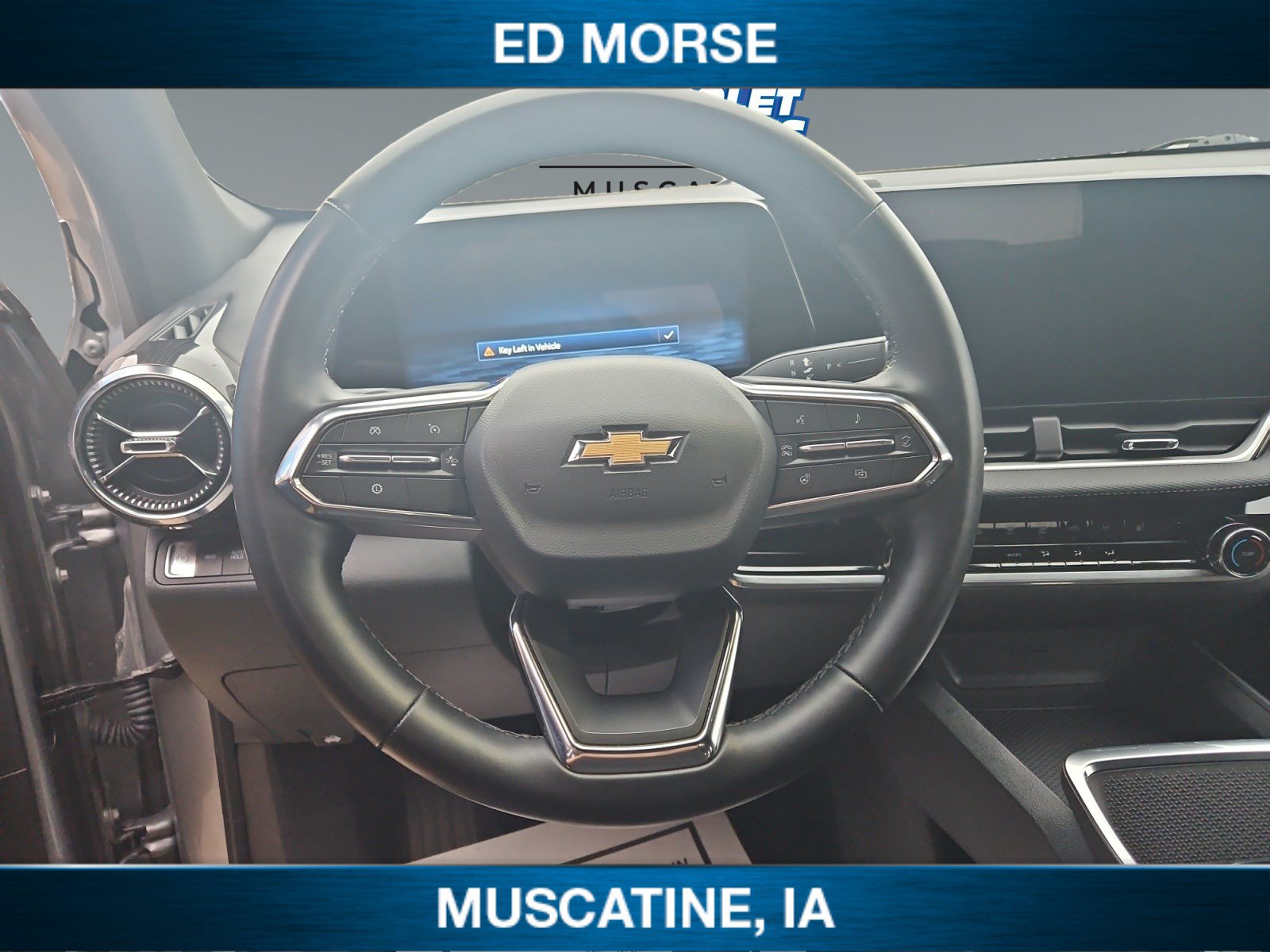Used 2026 Chevrolet Equinox LT AWD/4WD image 14