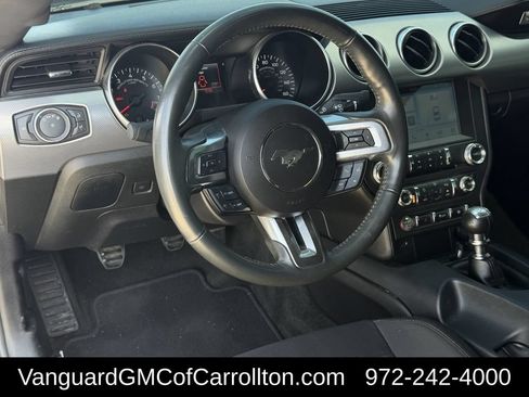 Used 2018 Ford Mustang GT RWD image 11