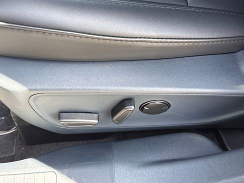 New 2026 Ford Maverick Lariat image 17