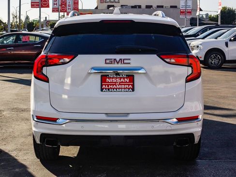 Used 2020 GMC Terrain Denali w/ Denali Premium Package image 8