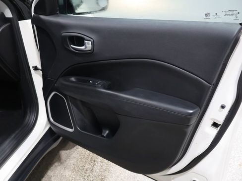 Used 2019 Jeep Compass Altitude image 25