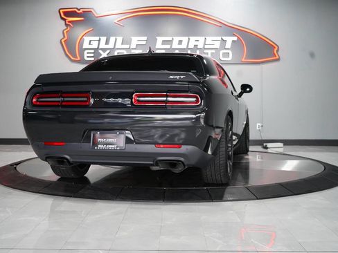 Used 2015 Dodge Challenger SRT Hellcat image 11