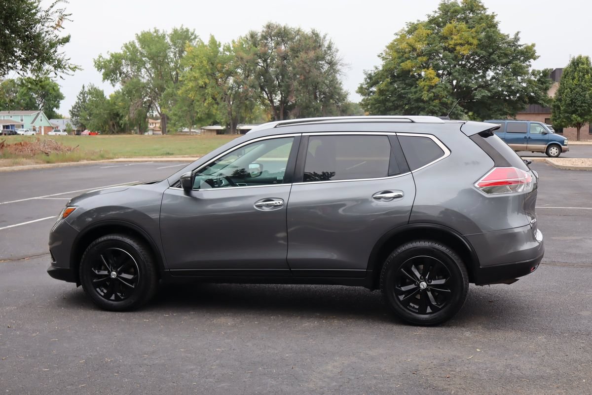Used 2016 Nissan Rogue SV w/ SV Premium Package AWD/4WD image 8