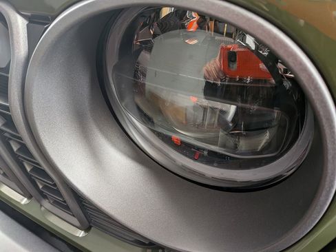 Used 2024 Jeep Gladiator Mojave image 16