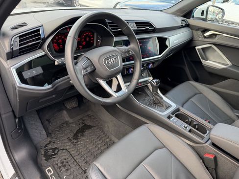 Used 2022 Audi Q3 2.0T Premium Plus w/ Premium Plus Package image 13