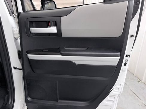 Used 2017 Toyota Tundra Limited w/ Limited Premium Package AWD/4WD image 38