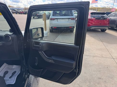 Used 2013 Jeep Wrangler Unlimited Sport w/ Dual Top Group image 15