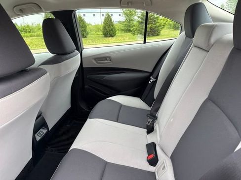 Used 2024 Toyota Corolla LE FWD image 28