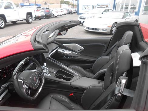 Used 2024 Chevrolet Corvette Z06 RWD image 36