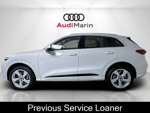 Certified 2025 Audi Q5 Premium Plus w/ Premium Plus image 2