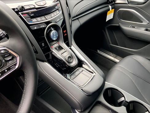 New 2026 Acura RDX SH-AWD image 11