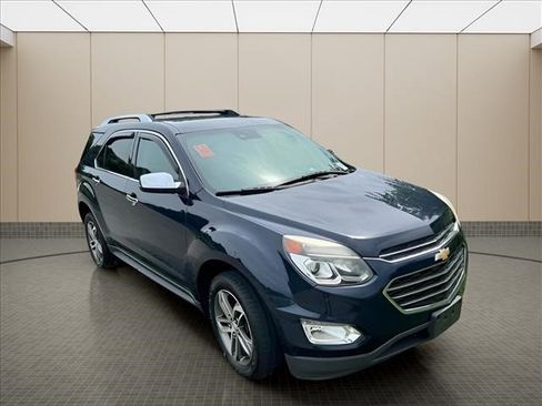 Used 2017 Chevrolet Equinox Premier w/ Enhanced Convenience Package AWD/4WD image 7