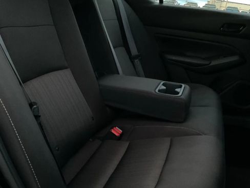 Used 2024 Nissan Altima 2.5 SV image 39