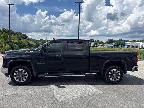 Used 2026 Chevrolet Silverado 2500 LT w/ All Star Edition AWD/4WD image 9