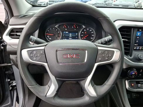 Used 2023 GMC Acadia SLE w/ Driver Convenience Package image 15