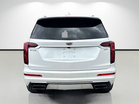 Used 2024 Cadillac XT6 Premium Luxury FWD image 4