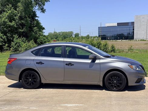 Used 2017 Nissan Sentra SV w/ Style Package FWD image 29