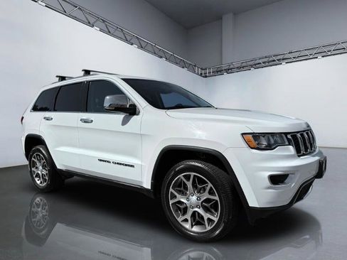 Used 2020 Jeep Grand Cherokee Limited AWD/4WD image 9