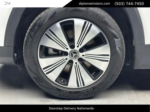 Used 2023 Mercedes-Benz EQB 300 4MATIC w/ Exclusive Package image 43