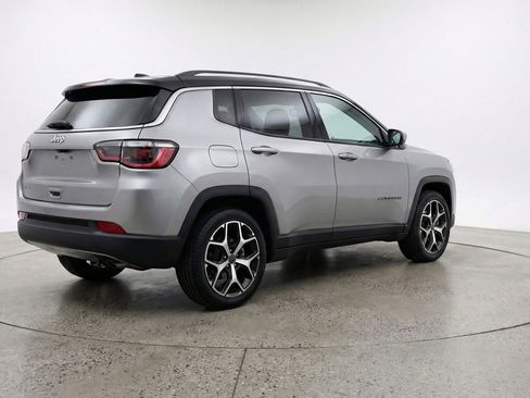Used 2025 Jeep Compass Limited AWD/4WD image 9