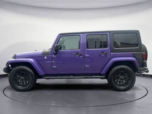 Used 2016 Jeep Wrangler Unlimited Sahara image 3