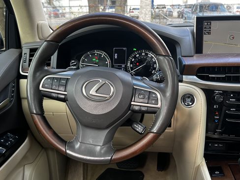 Used 2021 Lexus LX 570 4WD w/ 3rd Row & Luxury Pkg image 35