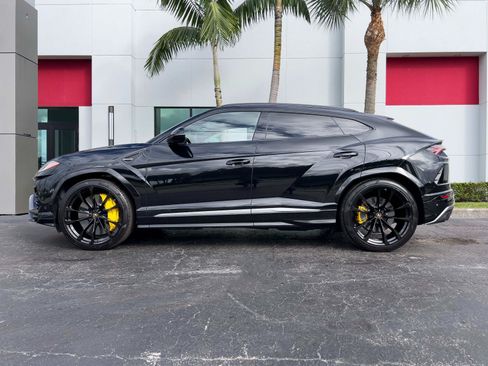 Used 2020 Lamborghini Urus AWD/4WD image 9