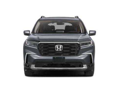 Used 2024 Honda Pilot Touring image 4