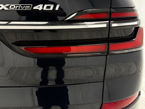 Used 2023 BMW X7 xDrive40i w/ Executive Package image 16