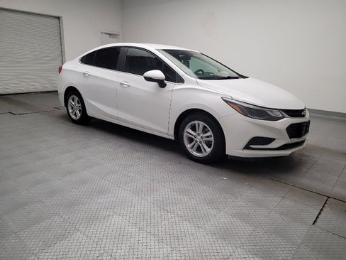 Used 2018 Chevrolet Cruze LT image 11
