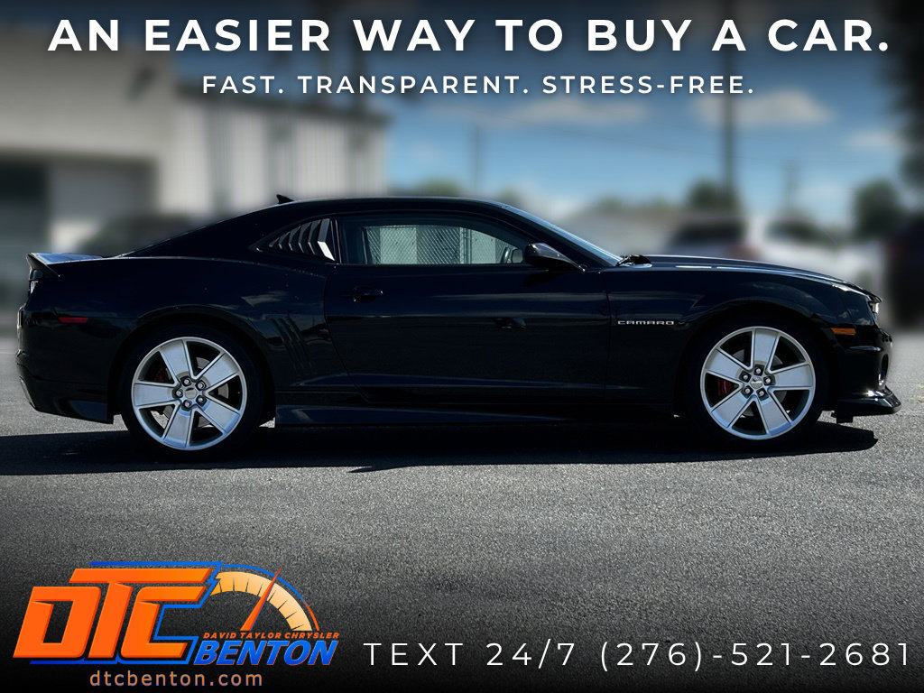 Used 2011 Chevrolet Camaro SS RWD image 2