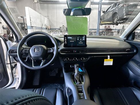 New 2026 Honda HR-V EX-L image 30