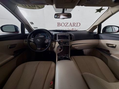 Used 2010 Toyota Venza FWD image 25