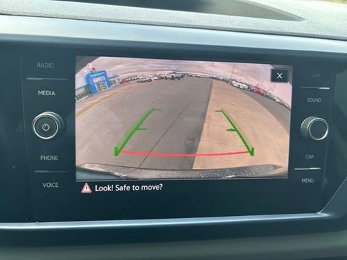 Used 2022 Volkswagen Taos SE image 20