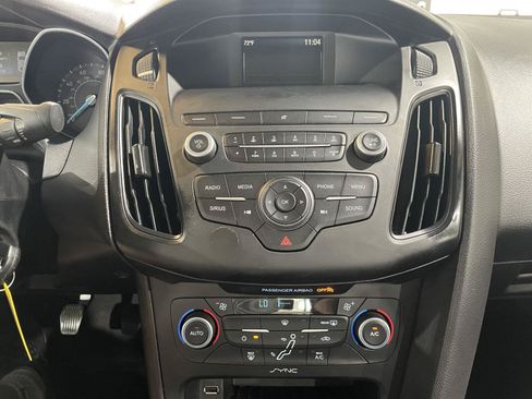 Used 2018 Ford Focus SE FWD image 26