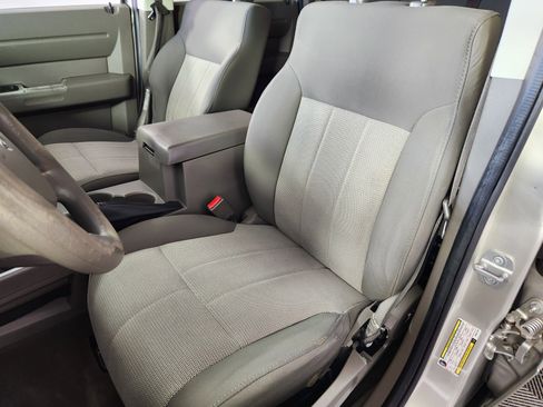 Used 2009 Dodge Nitro SE image 12