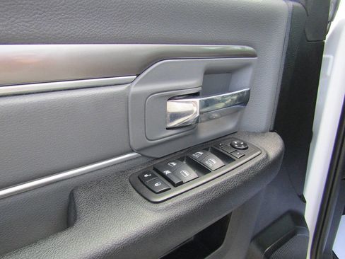 Used 2023 RAM 1500 Classic SLT w/ Protection Group image 9