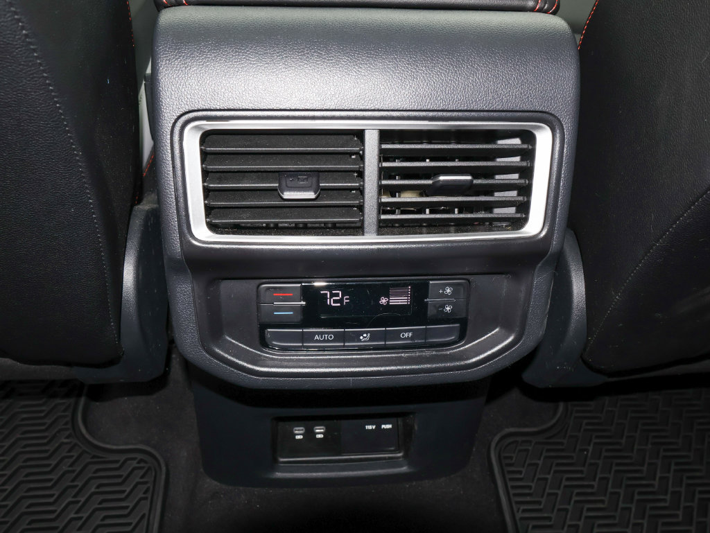 Used 2025 Volkswagen Atlas Peak Edition SE AWD/4WD image 18
