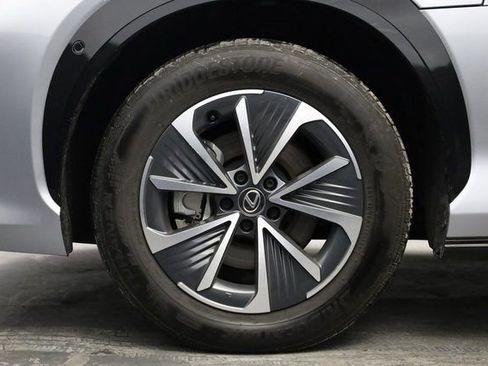 Used 2023 Lexus RZ 450e Premium w/ Technology Package image 8