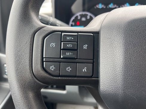 Certified 2025 Ford F250 XLT image 9