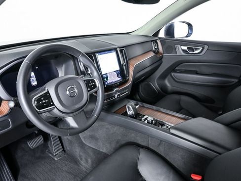 Certified 2023 Volvo XC60 B5 Plus w/ Protection Package AWD/4WD image 6
