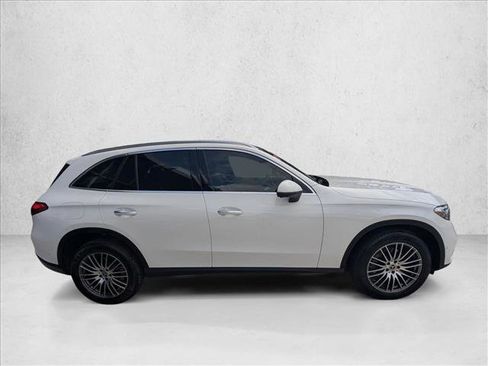 Used 2026 Mercedes-Benz GLC 300 4MATIC image 4