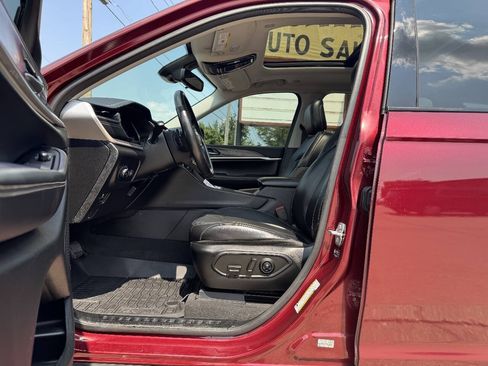 Used 2021 Jeep Grand Cherokee L Limited AWD/4WD image 11