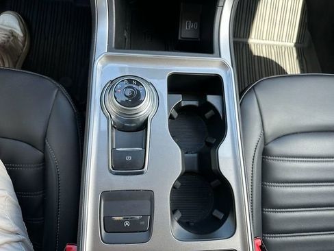 Used 2023 Ford Edge SEL w/ Convenience Package image 18