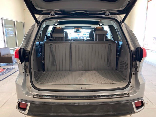 Used 2018 Toyota Highlander Limited w/ Protection Package #3 AWD/4WD image 8