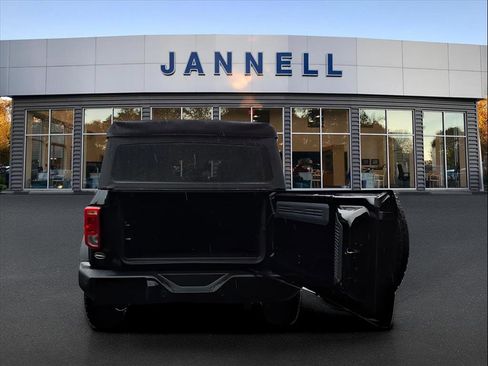 Used 2023 Ford Bronco Big Bend image 11