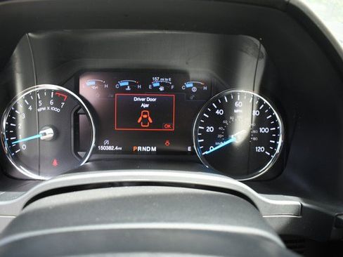 Used 2019 Ford Expedition Limited w/ Equipment Group 302A AWD/4WD image 33