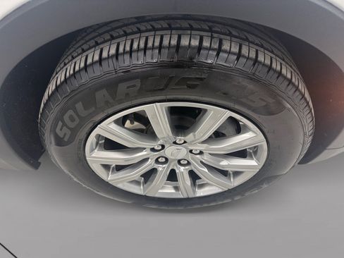 Used 2020 Cadillac XT4 Premium Luxury image 10