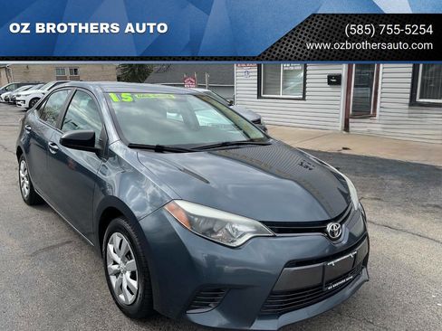 Used 2015 Toyota Corolla LE FWD image 1