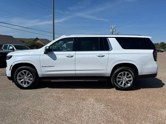 New 2026 Chevrolet Suburban Premier w/ Sun And Tow Package RWD video 2